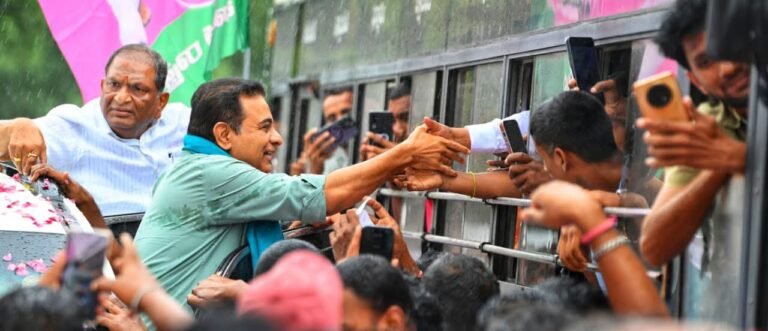 KTR greeting people in Mancherial