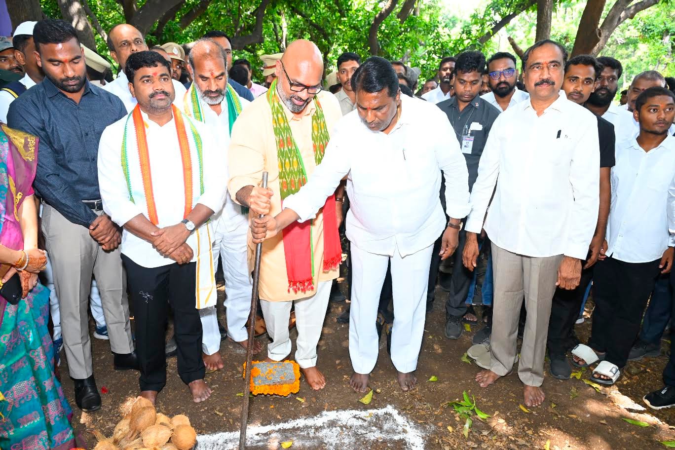 Minister Laxman & MP Dharmapuri Aravind