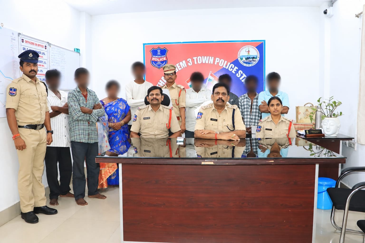 Clashing groups arrested for assault