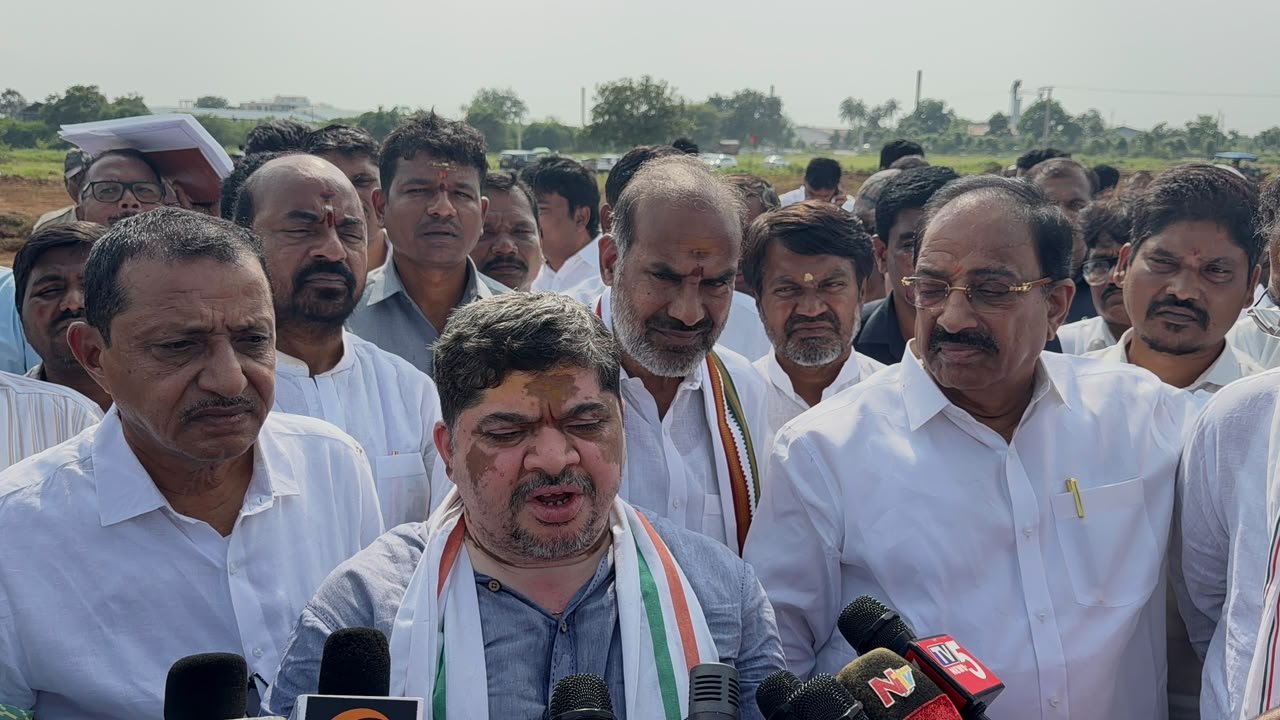 Minister Ponnam Prabhakar speaking to media