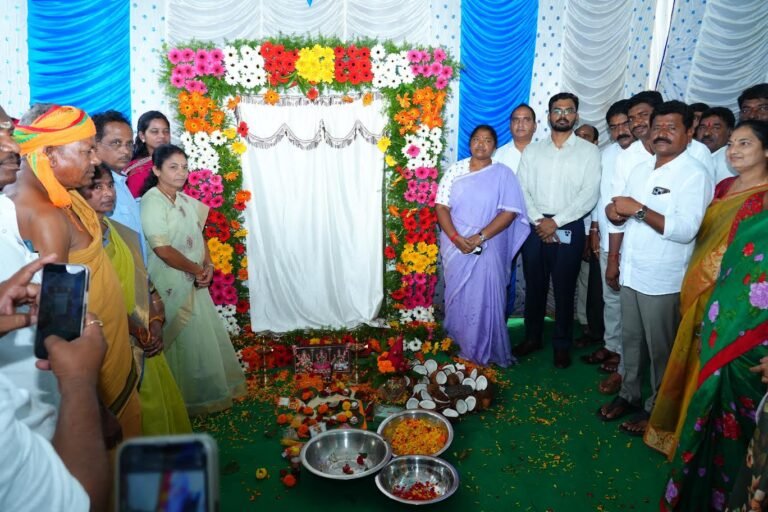 Minister Seethakka