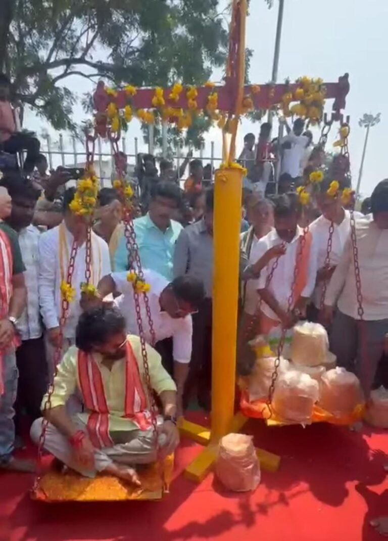 Nani offered traditional Niluvethu Bangaram