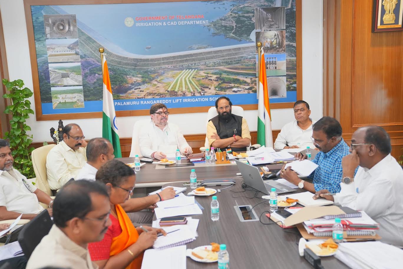 Ministers Ponnam Prabhakar and N. Uttam Kumar Reddy
